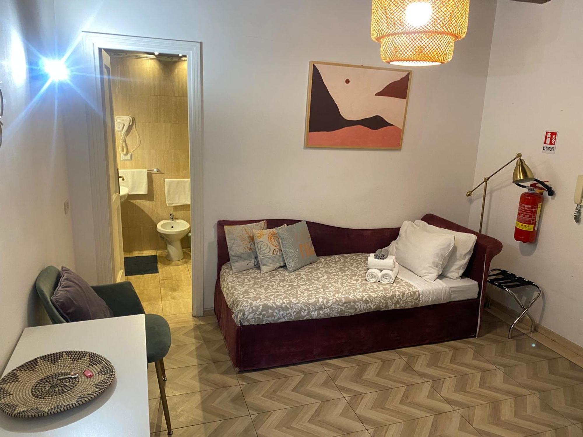 Lovely Apartments In City Centre "Third Floor, Without Elevator" — Foto 2